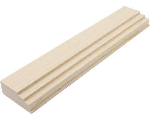 Profilé en bois massif clair à trois niveaux.