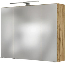 Armoire de toilette à trois portes pour salle de bains avec corps aspect bois et éclairage LED supérieur.