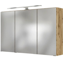 Armoire de toilette à trois portes pour salle de bains avec corps aspect bois et luminaire LED supérieur.