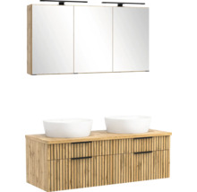 Badezimmer-Set mit Spiegelschrank, LED-Leuchten, Waschtischunterschrank in Holzoptik und zwei weißen Aufsatzwaschbecken.