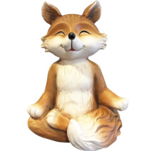 Figurine de renard méditant comme décoration de jardin