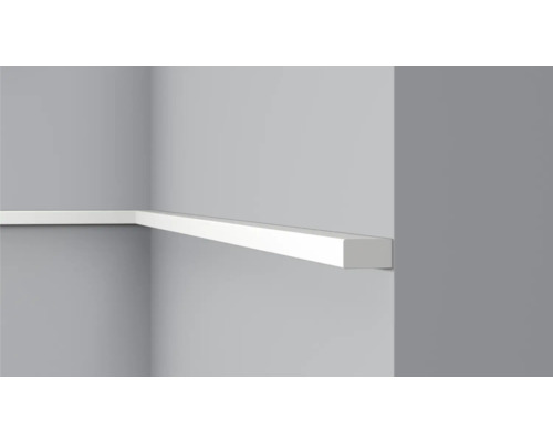 Weisse Wandregalwinkel zur Wandbefestigung