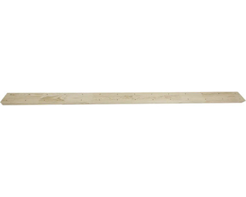 Treppenwange aus Holz mit vorgebohrten Löchern für Treppenstufen.