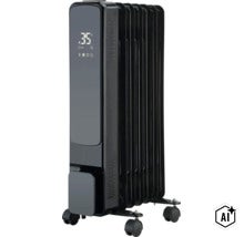 Elektrischer Ölradiator mit digitalem Display, Bedienfeld und Rollen für den Innenbereich. (Image AI modified or generated)