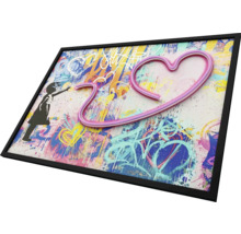 Gerahmtes Wandbild mit Graffiti-Motiv, Mädchen und Herz