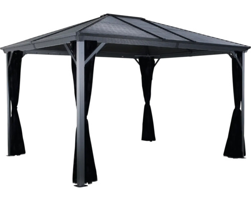 Pavillon de jardin avec rideaux