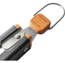 Pince de barbecue avec logo Traeger et tête en acier inoxydable