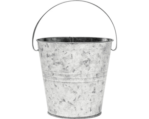Verzinkter Metalleimer mit Drahtbügel und horizontalen Rillen.