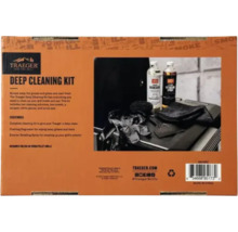 Kit de nettoyage en profondeur Traeger pour barbecues à pellets incluant dégraissant, spray, gants, grattoir, tampon et chiffons.