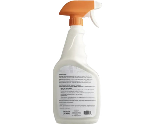 Flacon pulvérisateur blanc de nettoyant pour barbecue Traeger, vue arrière avec instructions d'utilisation et ingrédients.