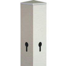 Quadratischer Metallpfosten mit Abdeckkappe und Schlüssellochaussparungen.