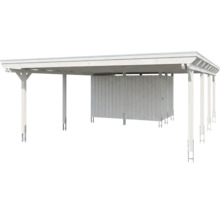 Carport en bois blanc avec toit plat et remise intégrée.