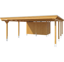 Grand carport double en bois avec remise intégrée et toit plat.