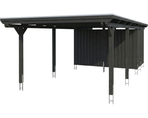 Carport en bois avec toit plat et remise intégrée.