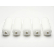 Cinq rouleaux de peinture pour l'application de la peinture