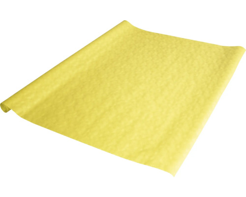 Rouleau de papier crépon jaune pour le bricolage et la décoration, partiellement déroulé.