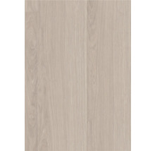 Heller Laminatboden in Eichenoptik mit feiner Maserung.