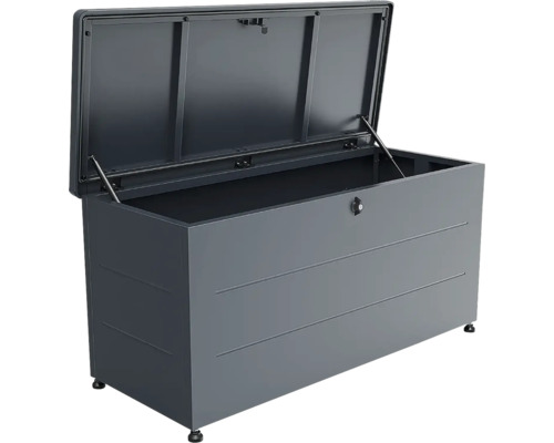 Garten-Aufbewahrungsbox aus Metall in Anthrazit mit geöffnetem Deckel, Gasdruckfedern, Schloss und horizontalen Zierlinien.