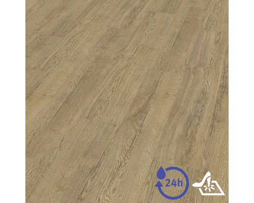 Sol stratifié aspect chêne avec veinage réaliste, résistant à l'eau pendant 24 heures et robuste.