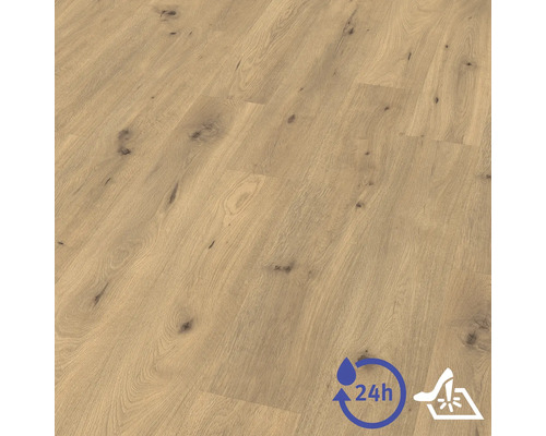 Sol stratifié brun clair aspect chêne avec nœuds, résistant à l'eau pendant 24 heures et aux rayures.