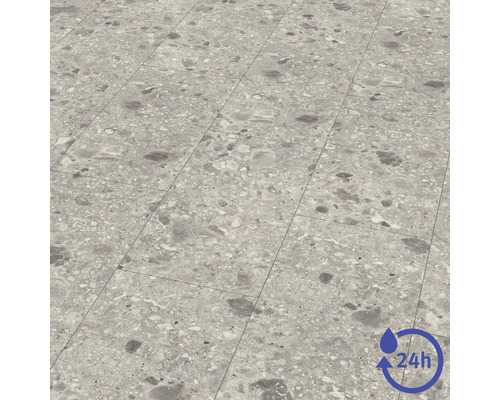 Revêtement de sol aspect pierre avec motif terrazzo dans les tons gris et symbole de protection contre l'eau pendant vingt-quatre heures.