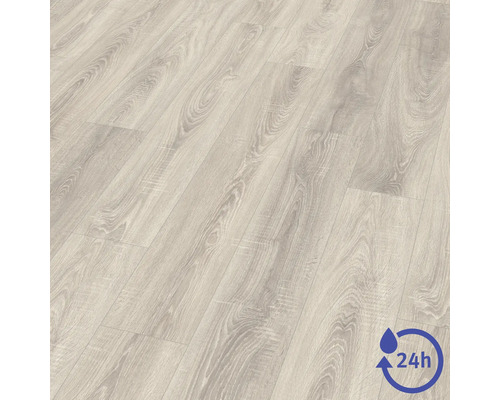 Laminatboden mit Holzoptik und vierundzwanzig Stunden Wasserresistenz.