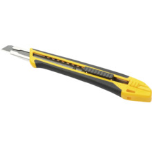 Cutter à lame sécable, manche jaune et noir en plastique avec grip en caoutchouc et guide métallique.