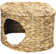 Kleintierhaus aus geflochtenem Naturmaterial mit runder seitlicher Öffnung.