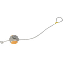 Jouet pour chien Karlie balle de lancer sur une longue corde avec boucle de maintien.