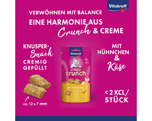 Vitakraft Logo. Snack Vitakraft Crispy Crunch poulet et fromage, croquant, garniture crémeuse, moins de 2 calories, environ 12 sur 7 millimètres.