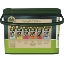 Gamme de nourriture pour poissons Tetra Pond sur seau vert avec Multi Mix, Pond Flakes, Colour Sticks, Goldfish Mix, Koi Sticks et Wheatgerm Sticks.
