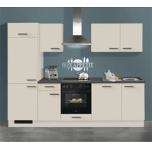 Cuisine moderne avec façades beiges, poignées noires, plan de travail foncé, four encastrable, plaque de cuisson et hotte en inox.