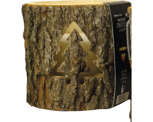 Holz-Dekolampe aus einem Baumstamm mit Rinde und einem ausgeschnittenen Tannenbaum.