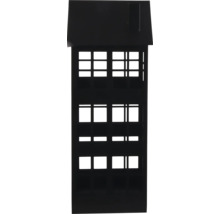 Photophore noir en métal en forme de maison étroite avec des découpes de fenêtres et un toit à deux pans.