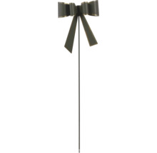 Gartenstecker aus Metall mit dekorativer Schleife.