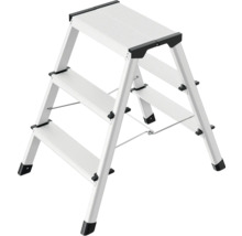 Escabeau double accès en aluminium avec trois marches et embouts de pieds antidérapants.