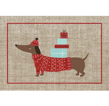 Fussmatte mit Dackel-Motiv, Hund im roten Pullover und Mütze mit Geschenken auf dem Rücken.