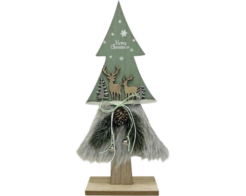 Weihnachtsdekoration aus grünem Holz in Tannenform mit Rentieren, grauem Kunstfell, Zapfen und Merry Christmas Schriftzug.