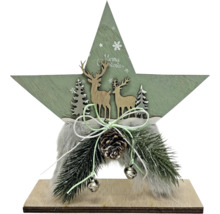 Weihnachtsdekoration Holzstern mit Rentieren, Tannenzapfen und Kunstzweigen auf einem Holzsockel.