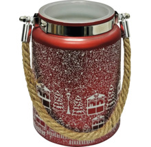 Rotes Windlicht mit Seilgriff und weißem Winterdorf-Dekor aus Glas.