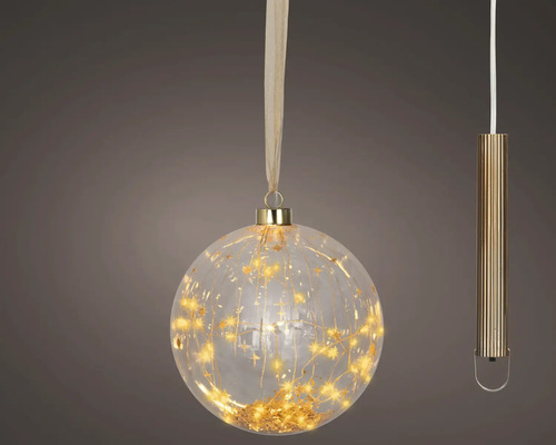 Boule de Noël en verre avec guirlande lumineuse blanc chaud et étoiles dorées incluant ruban de suspension et boîtier de piles.