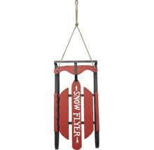 Roter Deko-Schlitten aus Holz und Metall zum Aufhängen mit Juteseil und Schriftzug Snow Flyer.