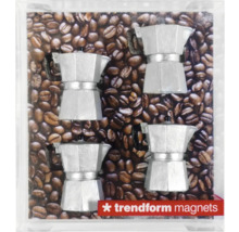 Trendform Magnet-Set mit vier kleinen silbernen Espressokochern im Moka-Stil, Trendform Logo.