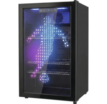 Réfrigérateur à boissons noir avec porte vitrée, motif de footballeur à LED, trois grilles et affichage numérique de la température.