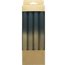 Vier geriffelte Stabkerzen mit Farbverlauf von Dunkelgrün zu Gold in einer Kartonverpackung.