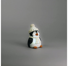 Figurine décorative illuminée pingouin avec bonnet et écharpe tricotés pour la décoration hivernale.