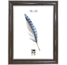 Bilderrahmen in dunkler Holzoptik mit silberner Innenkante, Format 18 mal 24 Zentimeter, Far Frame Appeal Logo.