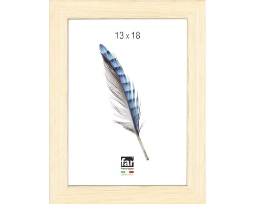Bilderrahmen in heller Holzoptik für Fotos im Format 13 mal 18 Zentimeter mit schmalem Profil. far Frame Appeal Logo.