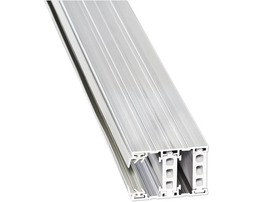 Profilé en aluminium à trois voies avec une surface rainurée.