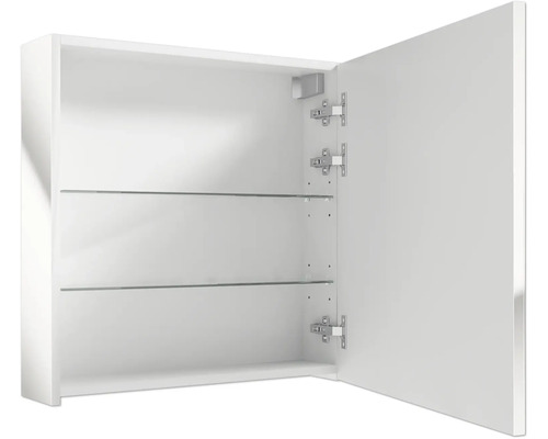 Geöffneter weißer Spiegelschrank fürs Badezimmer mit zwei Glaseinlegeböden und drei Metallscharnieren.